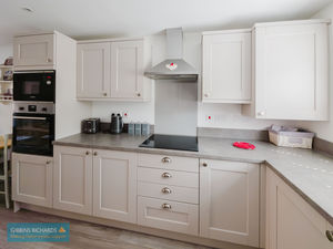 Kitchen- click for photo gallery